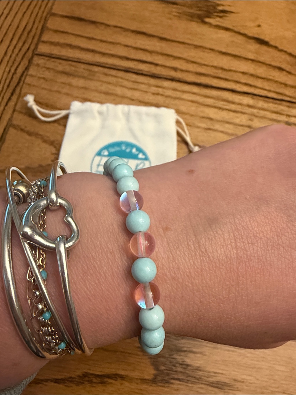 Nwot T Jazelle H.E.L.P. Collection Pastel Blue And Pink Beaded Stretch Bracelet